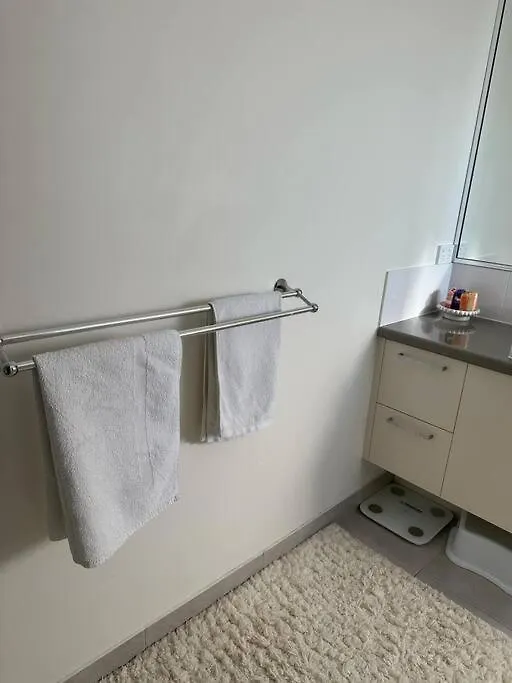 Дом отдыха Modern Home Close To Cbd Oonoonba