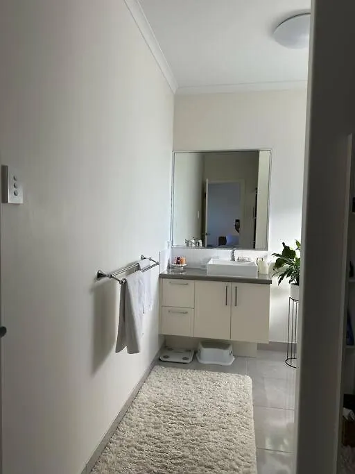 Modern Home Close To Cbd Oonoonba Дом отдыха