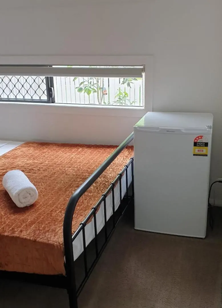 Дом отдыха Modern Home Close To Cbd Oonoonba